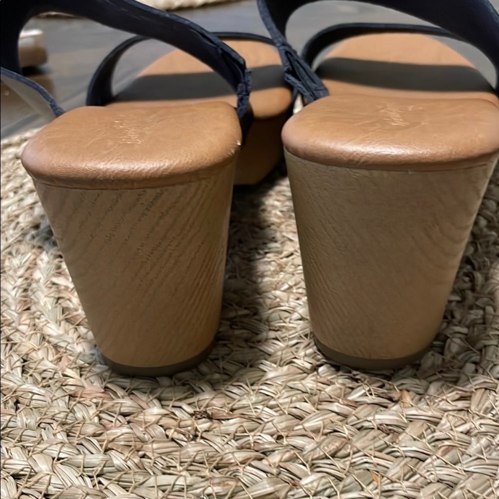 NWOT Universal Thread Women's Black Slide Sandals - Picture 8 of 10